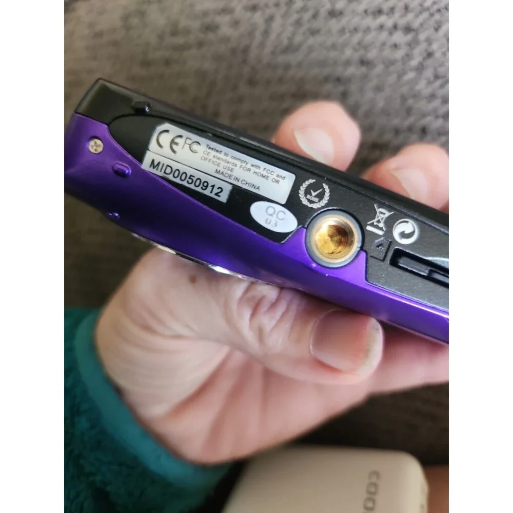 Vivitar Vivicam F332 Purple Digital Camera 4x Zoom TESTED with SD card.